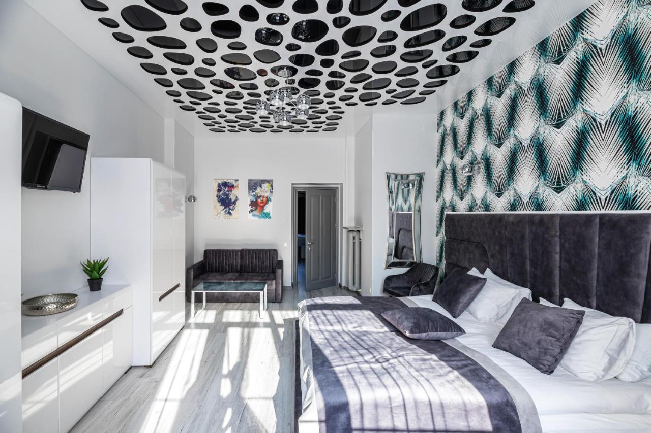 לבוב Levia Apartment-With 2 Bedrooms In The Old Town מראה חיצוני תמונה