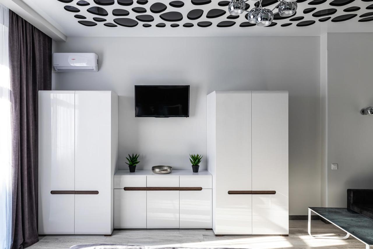 לבוב Levia Apartment-With 2 Bedrooms In The Old Town מראה חיצוני תמונה